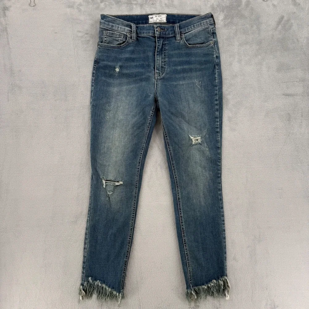 Free People Distressed Frayed Hem Crop Jeans Blue Denim Womens Size 28‎